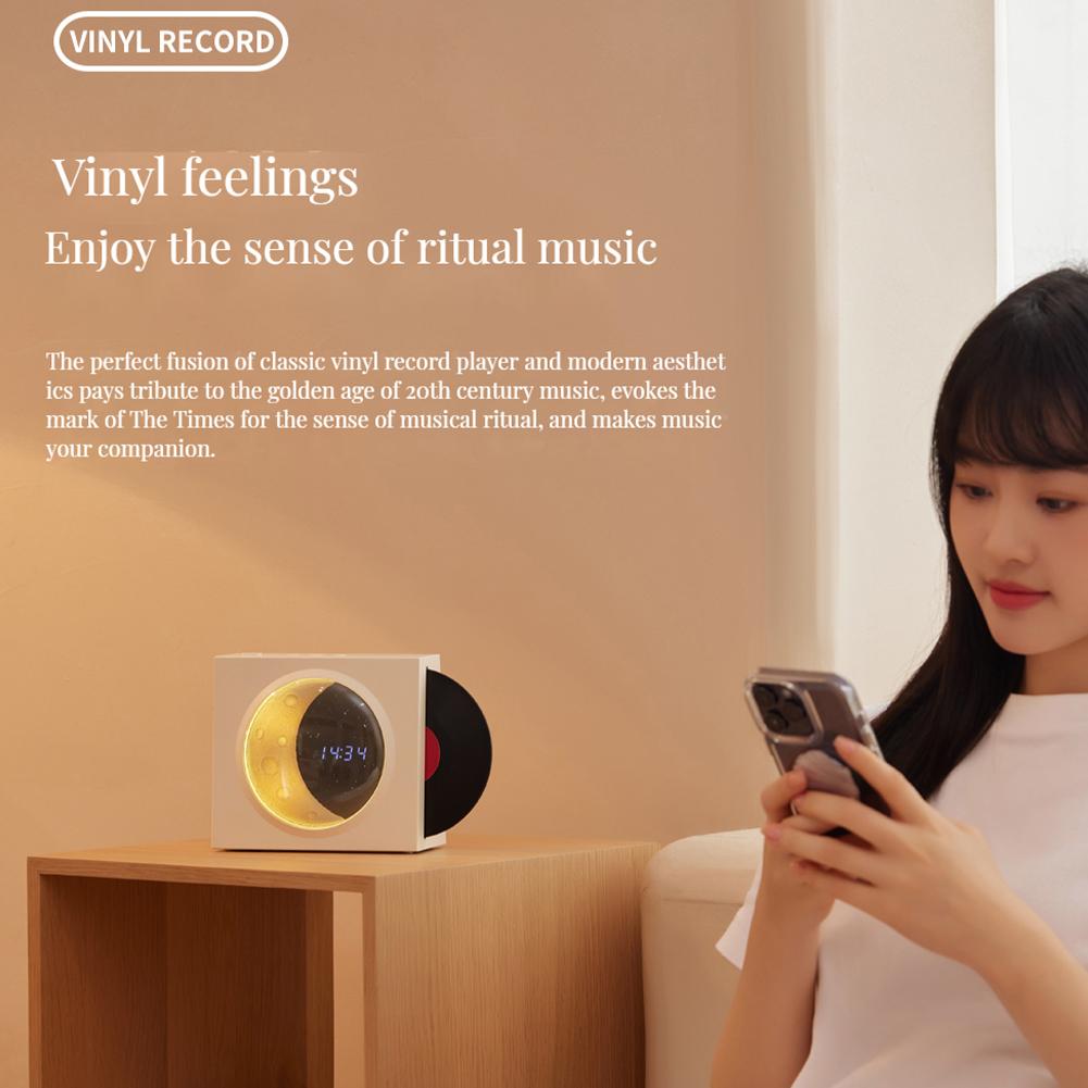 Moon Clock Speaker: Retro Vinyl Nostalgia Bluetooth Hi-Fi Player for Party Vibes!