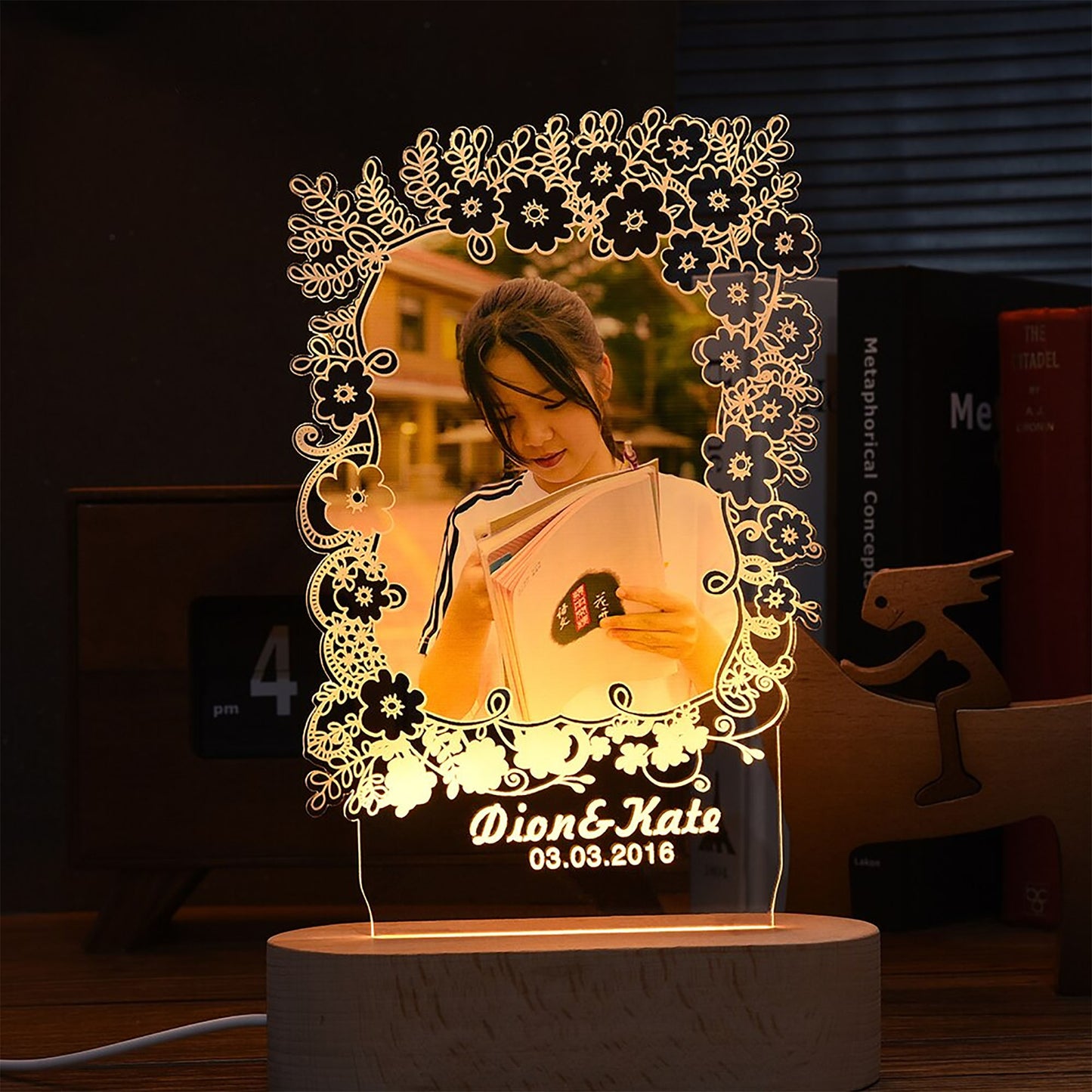 Customized Photo with Text Frame USB Wooden Base With Led Light Decoration