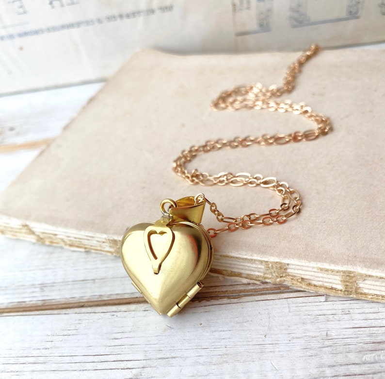 Customized Gold Heart Photo Necklace  Four-leaf Clover Multilayer Photo
